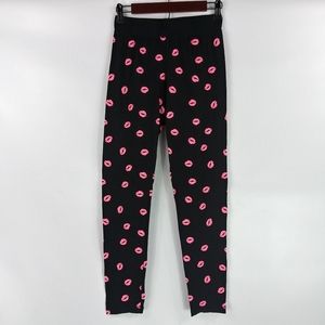 NWT Forever 21 Leggings Black w/ Pink Lips